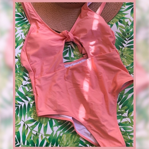 CupShe one-piece bathing suit - Picture 1 of 3